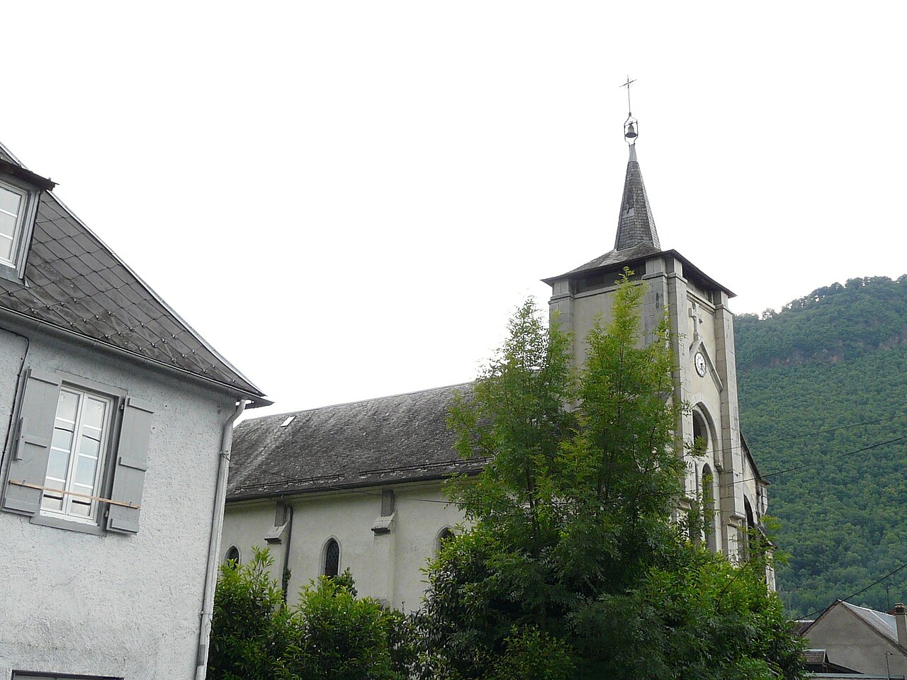 Arlos église