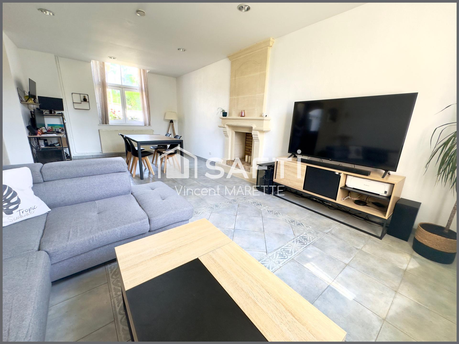 Bright 3-Room Apartment – Ground Floor with Fireplace