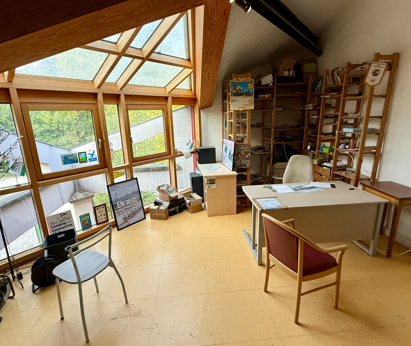 Camping 6 ha – 600m2 - 175 emplacements – 10 bungalows - Saint-Leu-d'Esserent