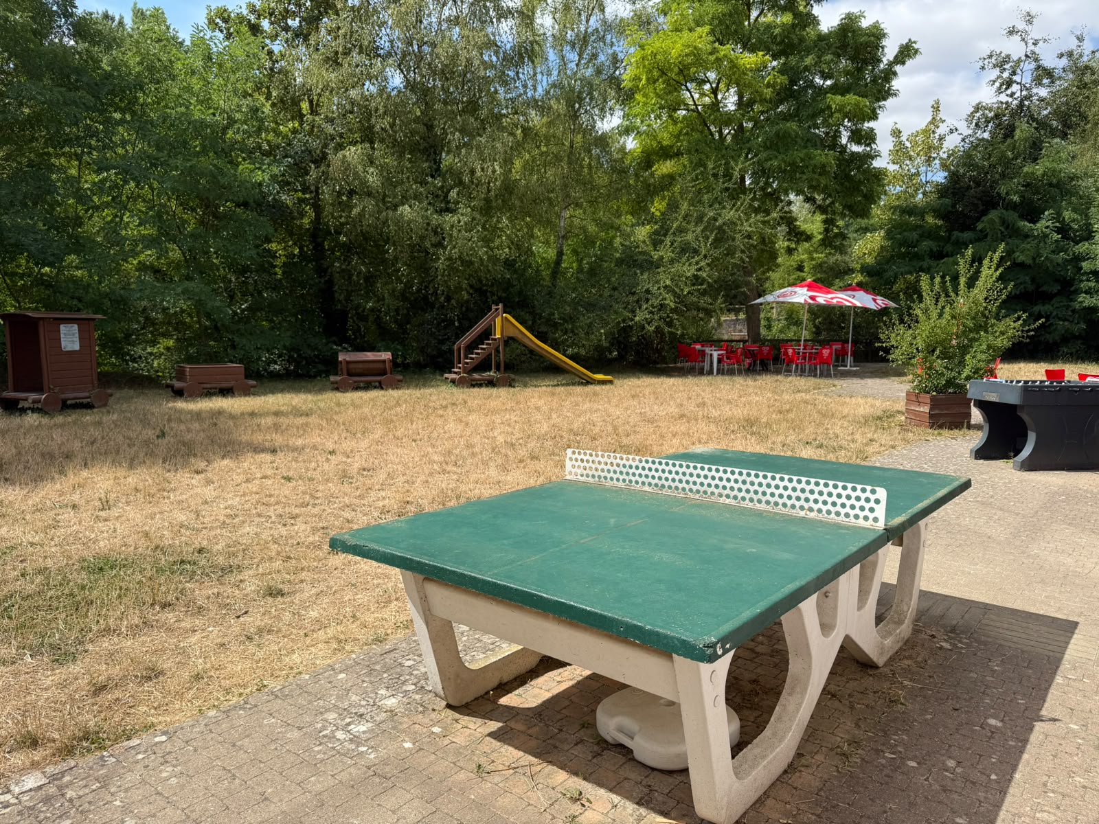 Camping 6 ha – 600m2 - 175 emplacements – 10 bungalows - Saint-Leu-d'Esserent