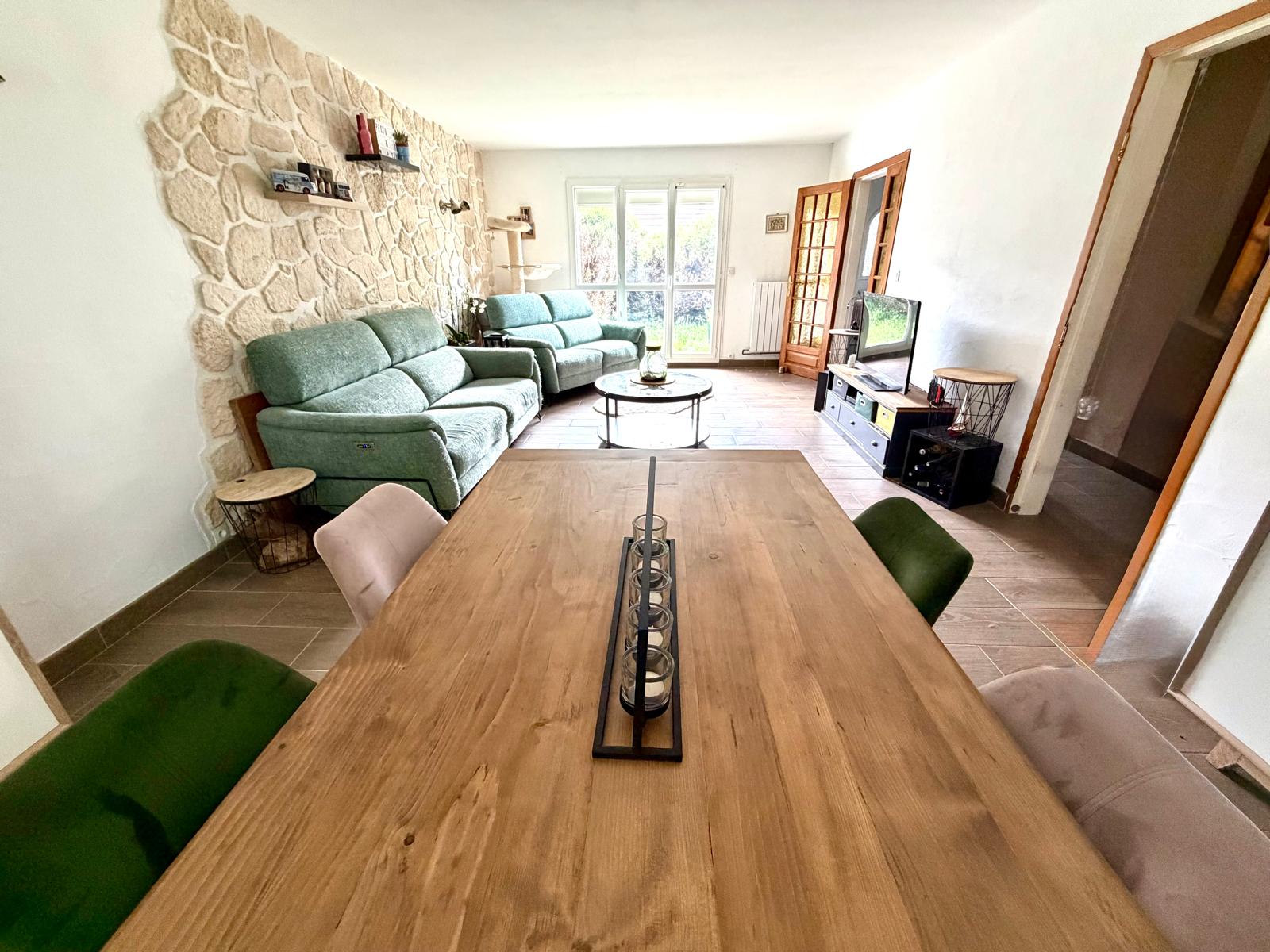 Maison familiale pleine de douceur dans un cadre verdoyant