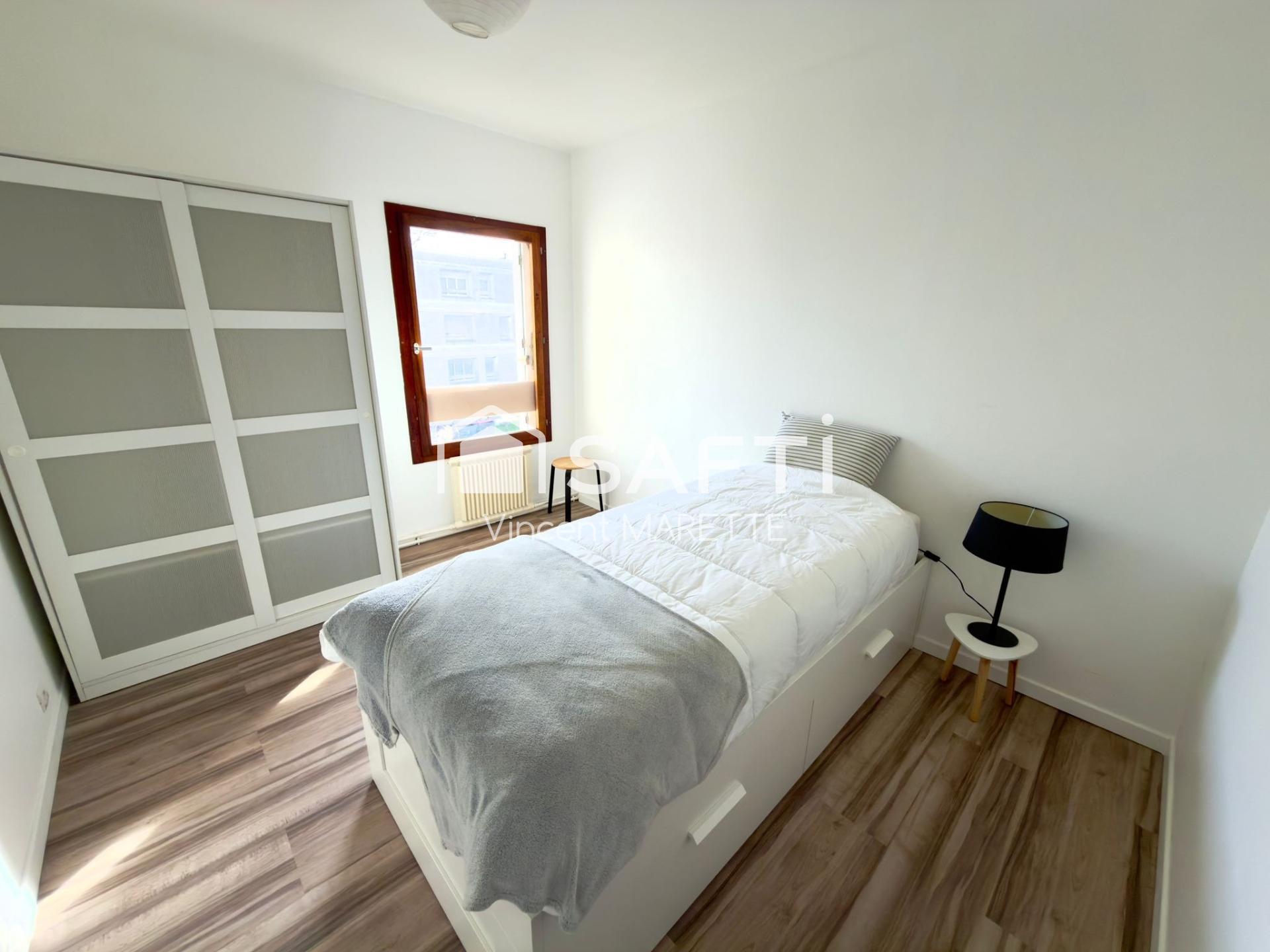 Élégance, lumière et prestations soignées : découvrez un appartement entièrement rénové où chaque espace a été pensé pour votre confort.
