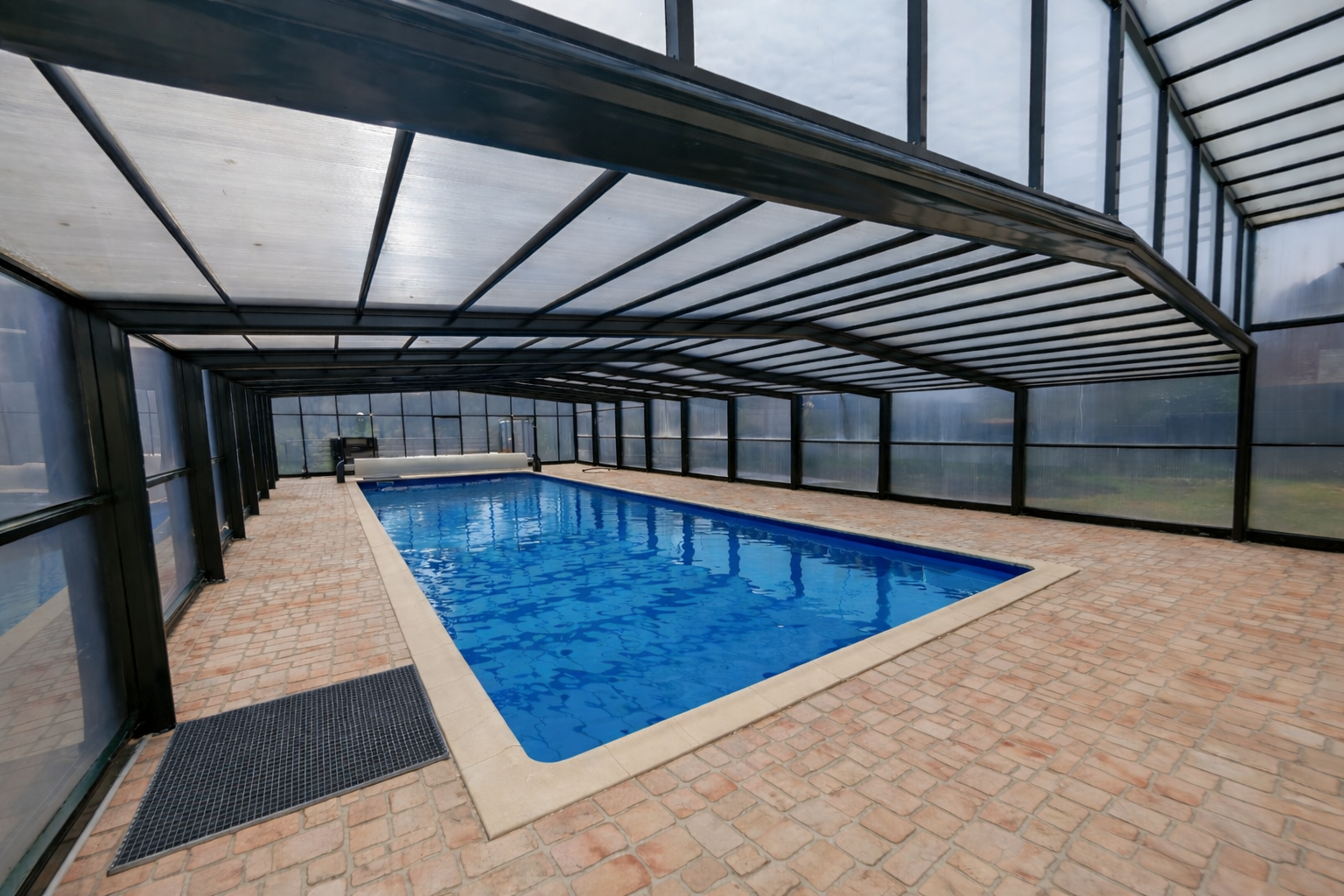 Grand 14-room character property in Therines